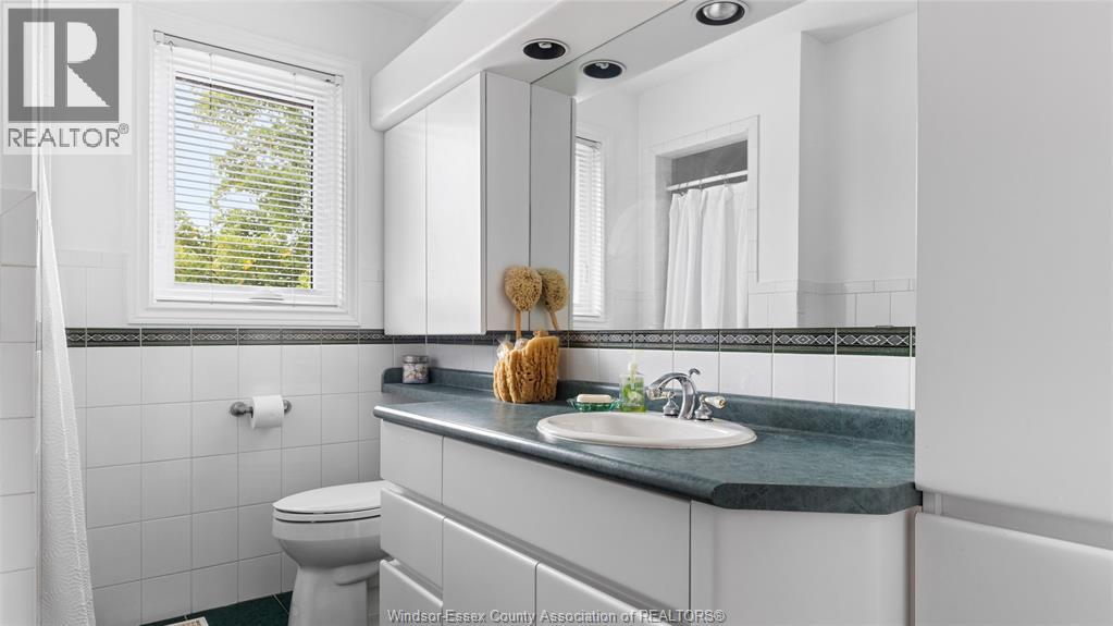 Photo 22 of 2769 Lombardy Crescent, Lasalle ON