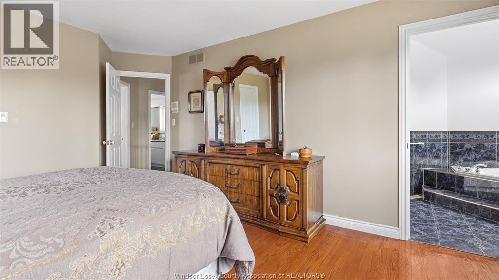 Photo 24 of 2769 Lombardy Crescent, Lasalle ON