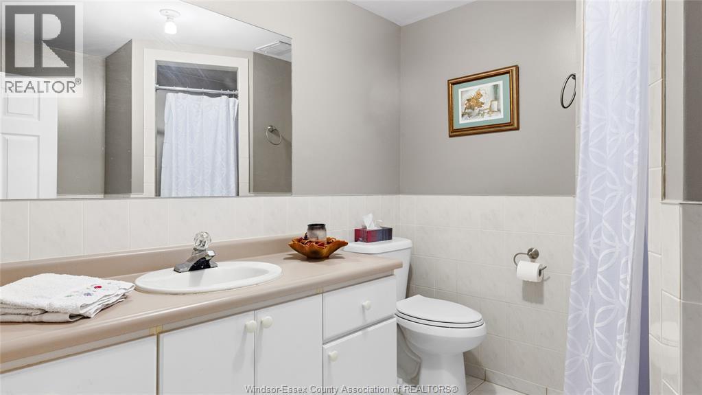 Photo 33 of 2769 Lombardy Crescent, Lasalle ON