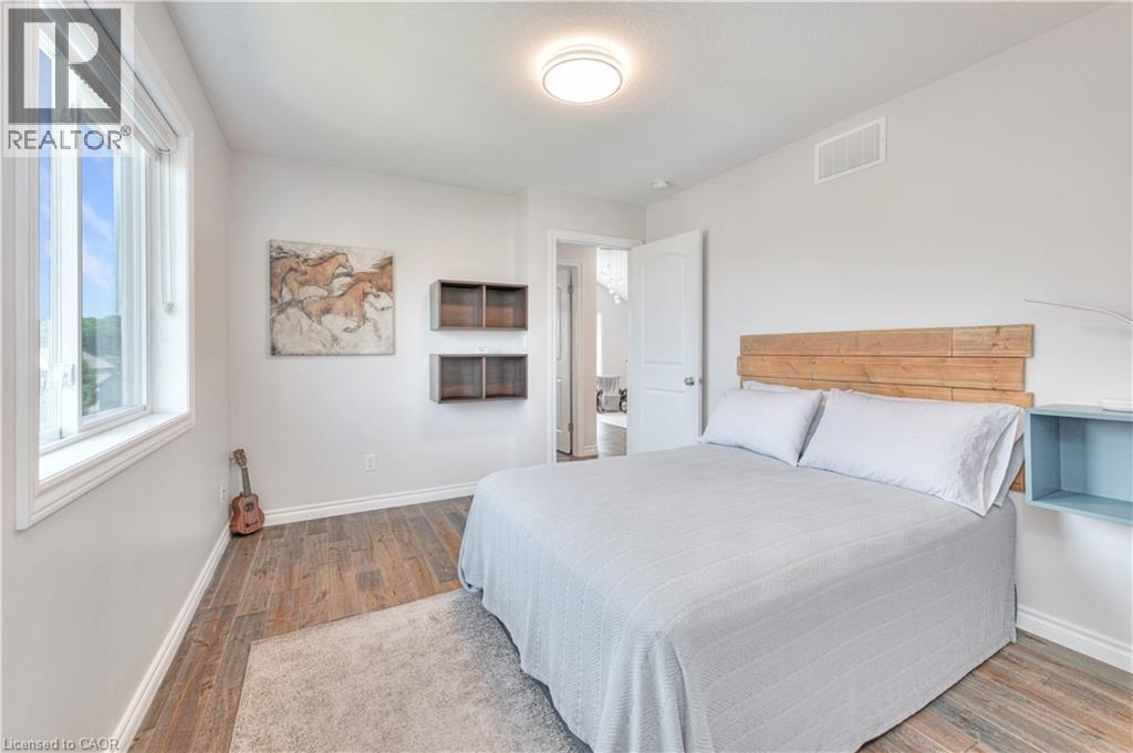 Photo 31 of 451 Twinleaf Street, Waterloo ON