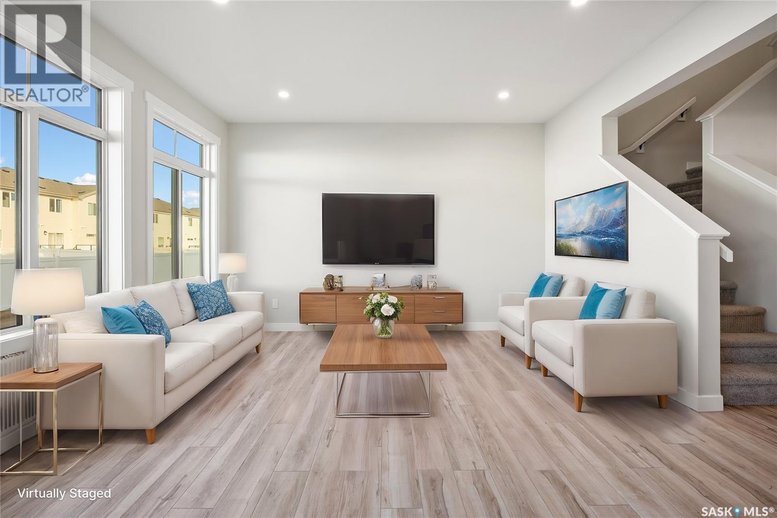 Photo 5 of 206 Fortosky Crescent, Saskatoon SK