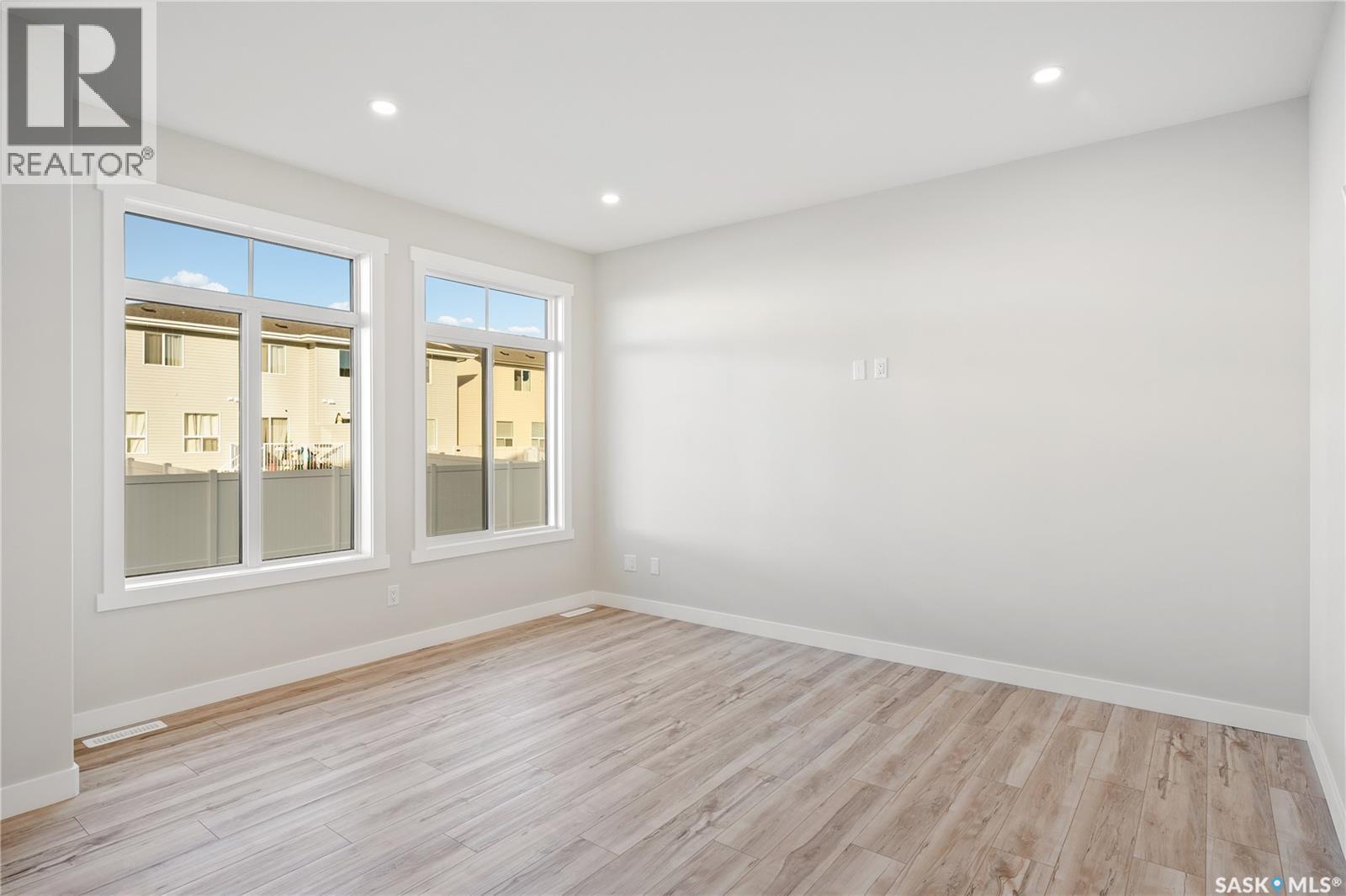 Photo 9 of 206 Fortosky Crescent, Saskatoon SK