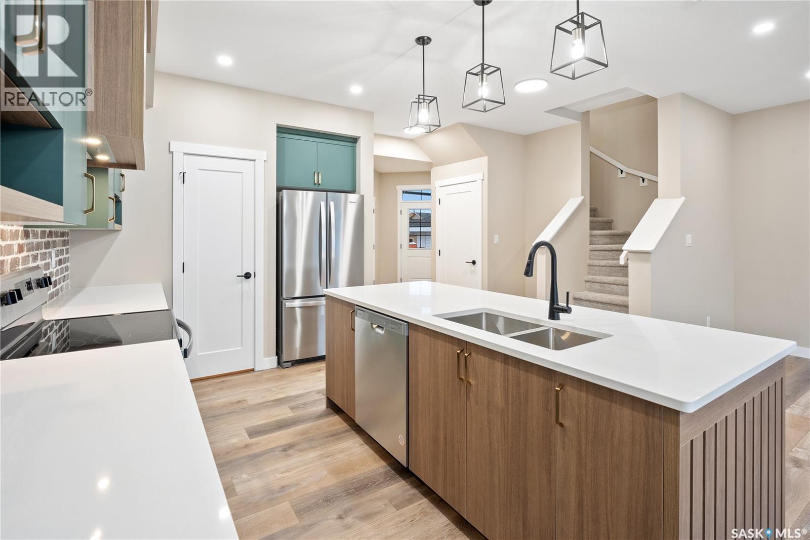 Photo 6 of 203 Fortosky Crescent, Saskatoon SK