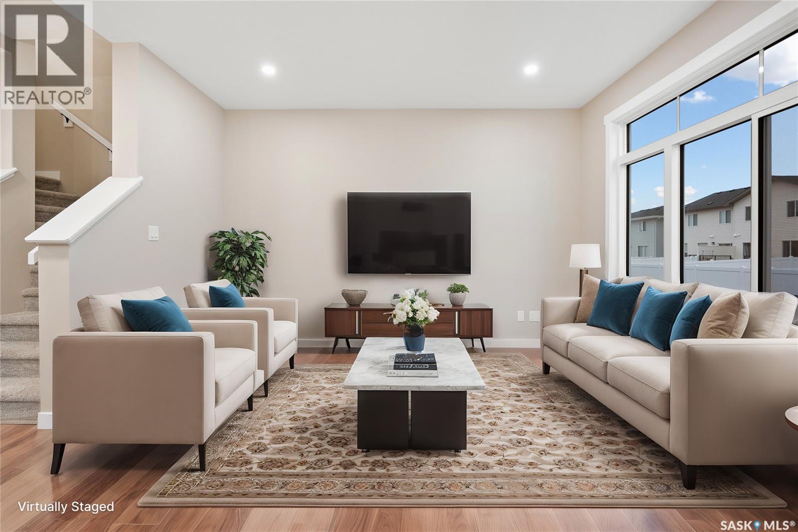 Photo 3 of 203 Fortosky Crescent, Saskatoon SK
