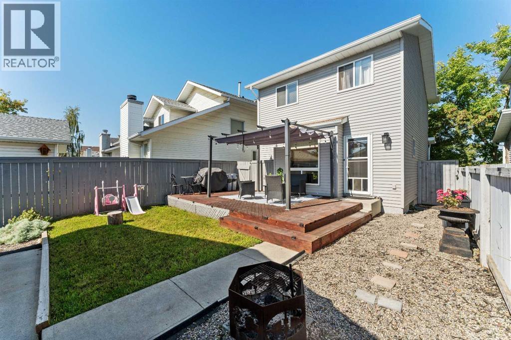 Photo 28 of 815 Erin Woods Drive Se, Calgary AB