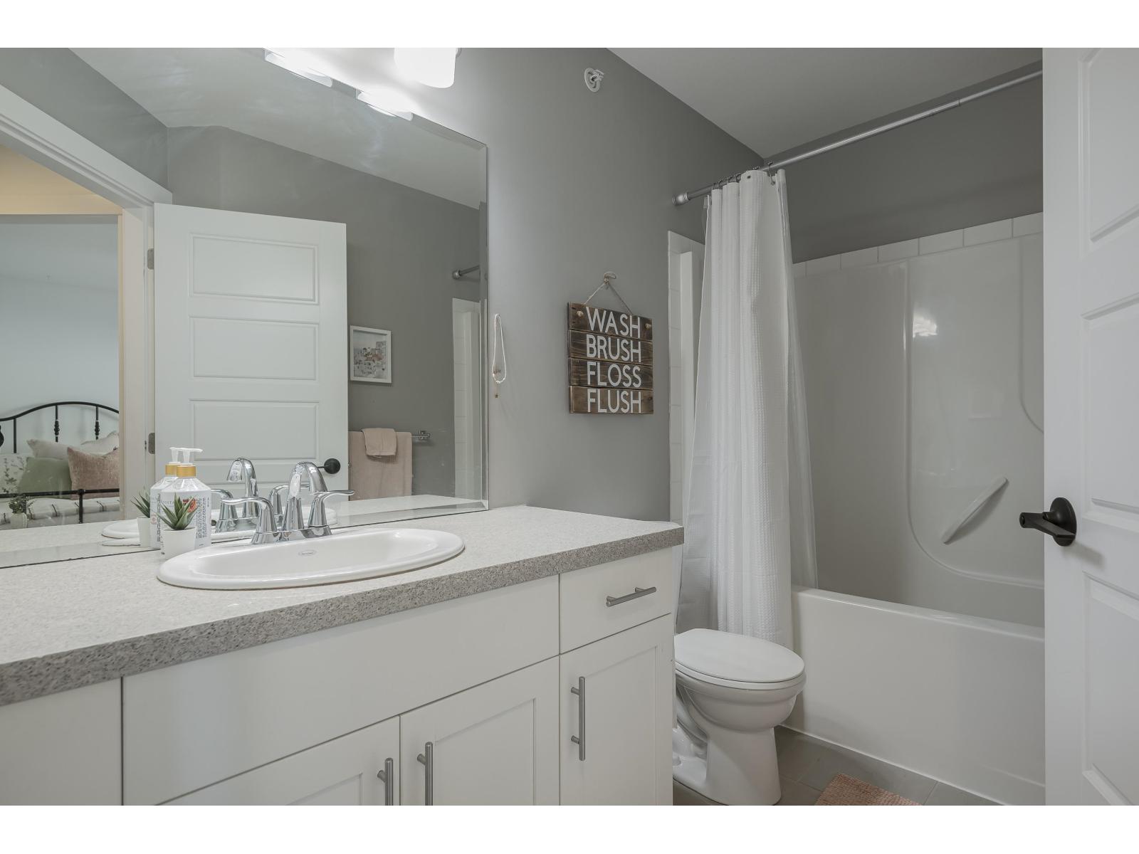 Photo 27 of 21080 80 Avenue, Langley BC