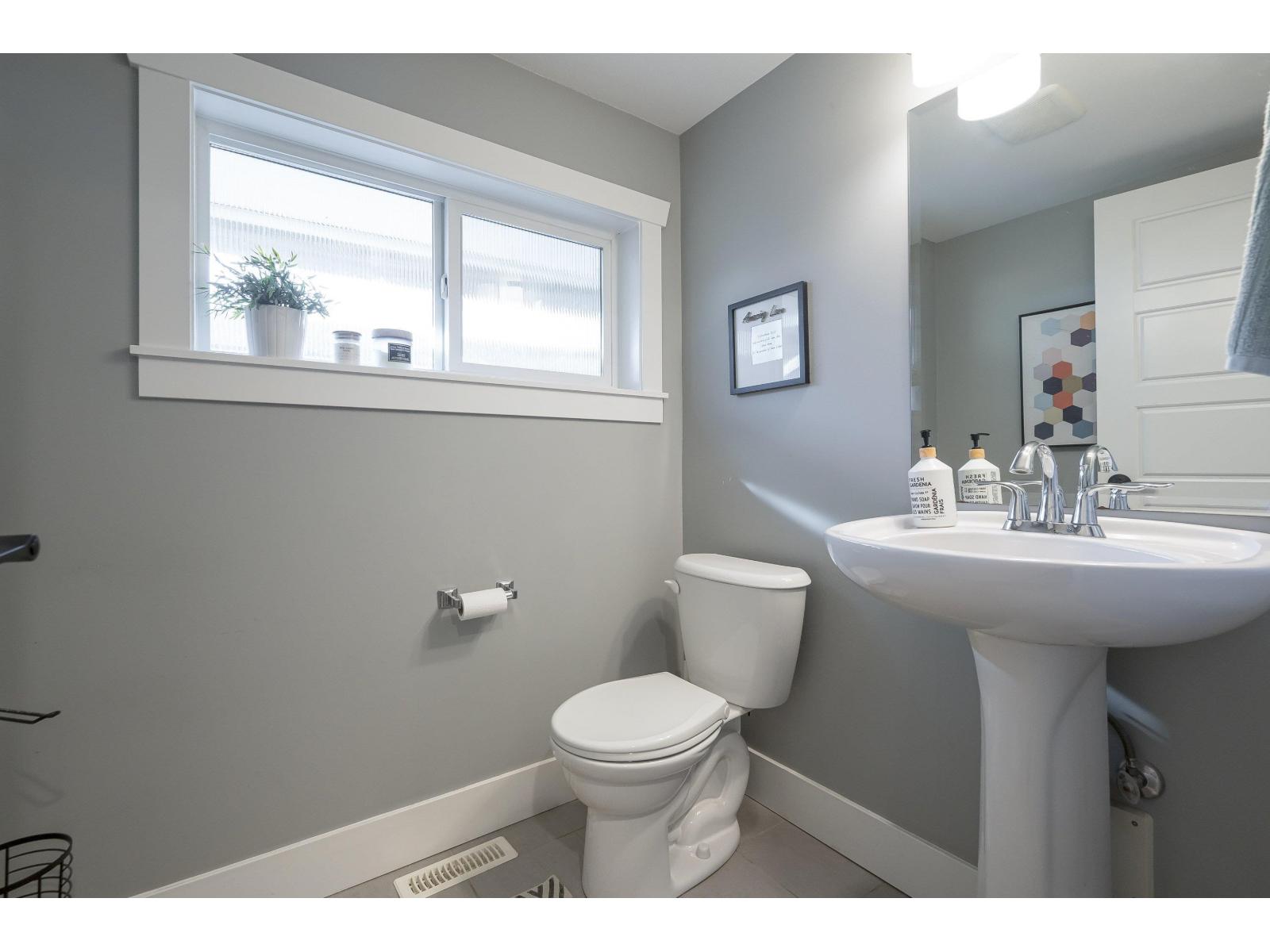 Photo 17 of 21080 80 Avenue, Langley BC