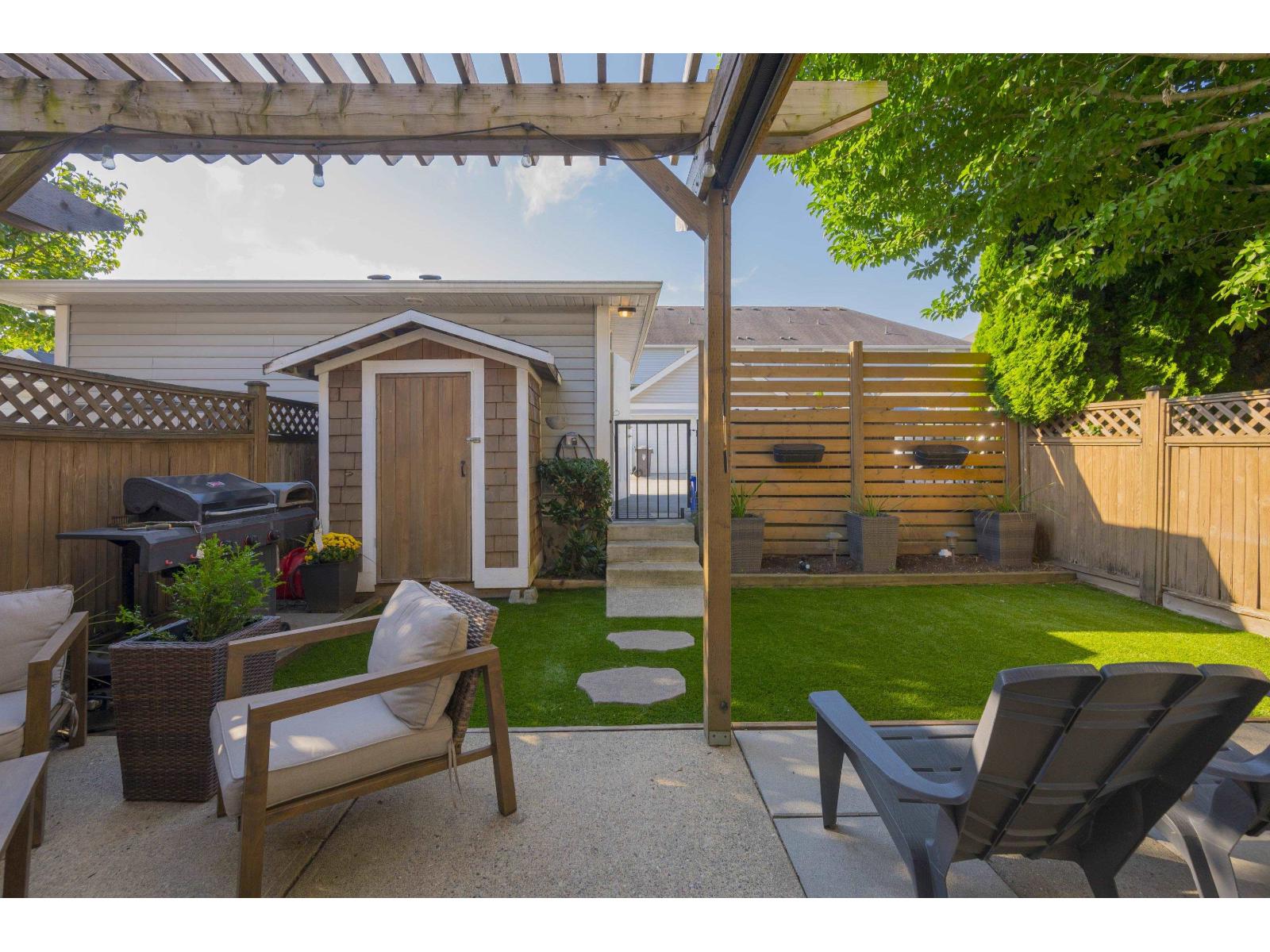 Photo 3 of 21080 80 Avenue, Langley BC