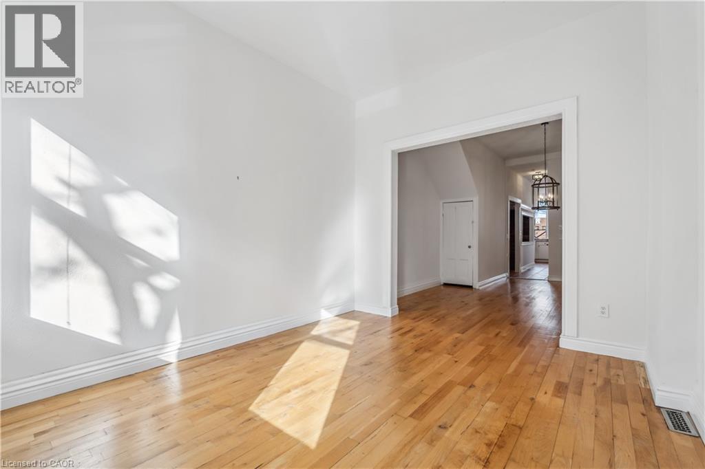 Photo 10 of 197 King Street E Unit Apt 2, Hamilton ON