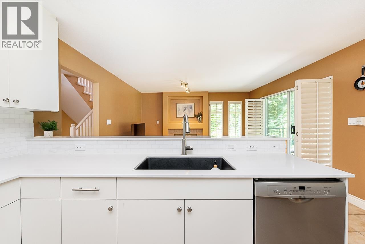 Photo 13 of 1190 Strathaven Drive, North Vancouver BC