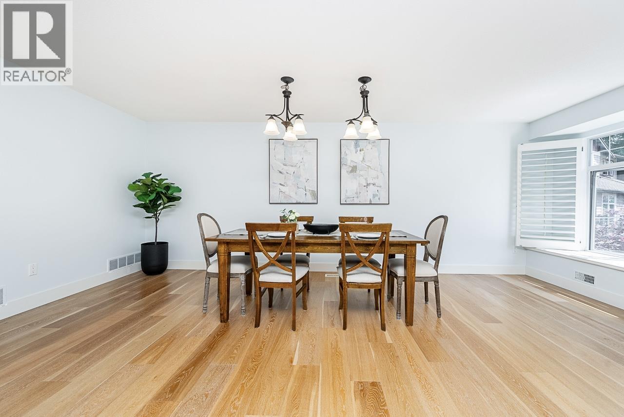 Photo 8 of 1190 Strathaven Drive, North Vancouver BC