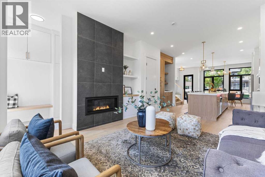Photo 16 of 3716 44 Street Sw, Calgary AB