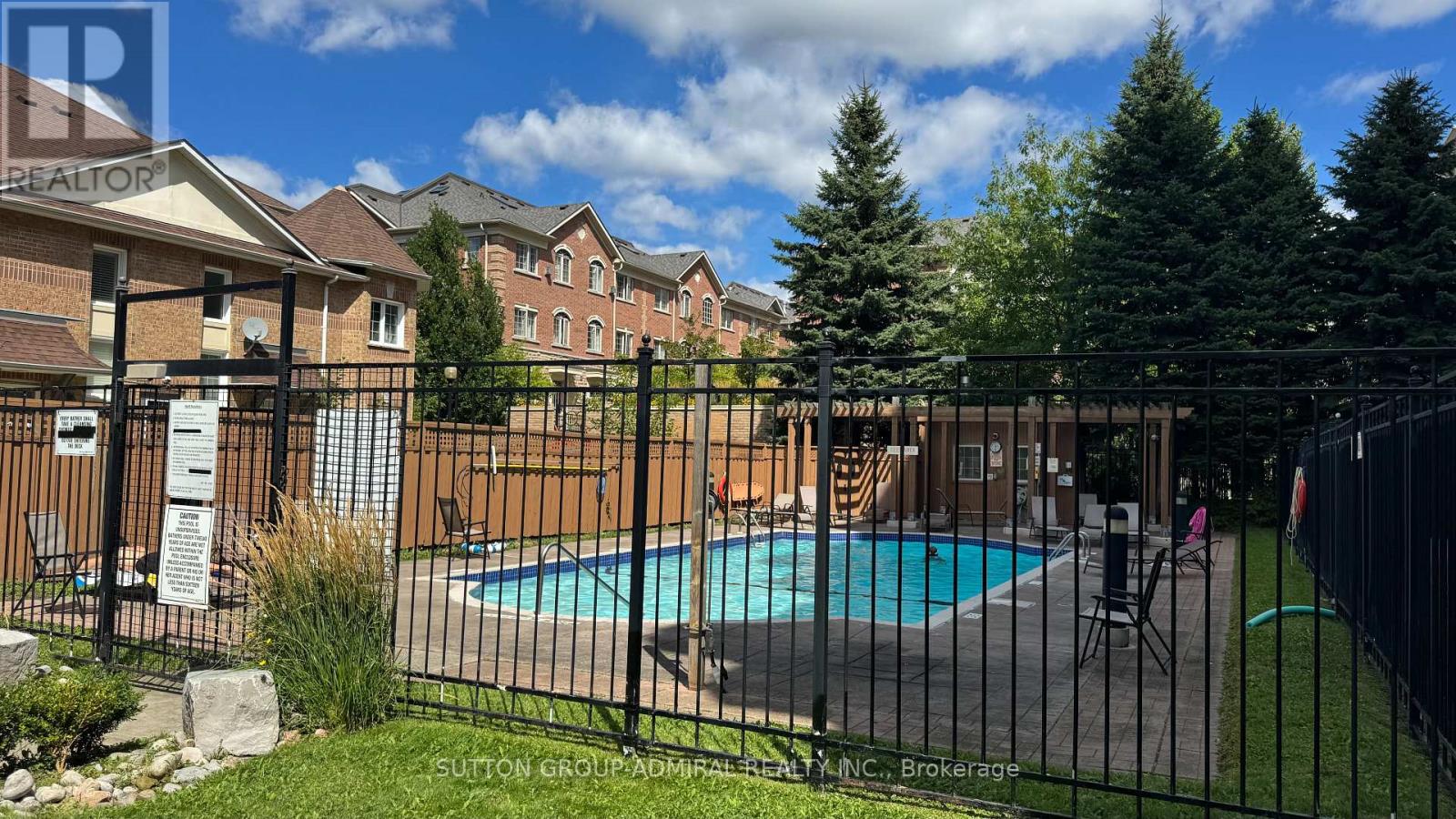 Photo 22 of 205 1 Emerald Lane, Vaughan ON