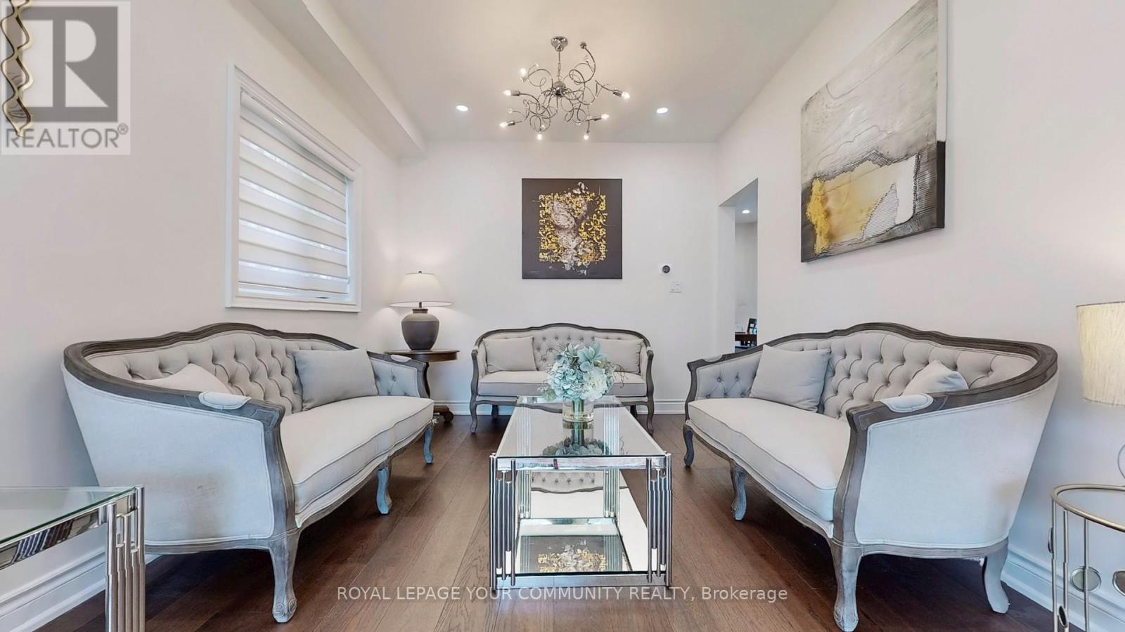 Photo 10 of 172 Humberland Drive, Richmond Hill ON