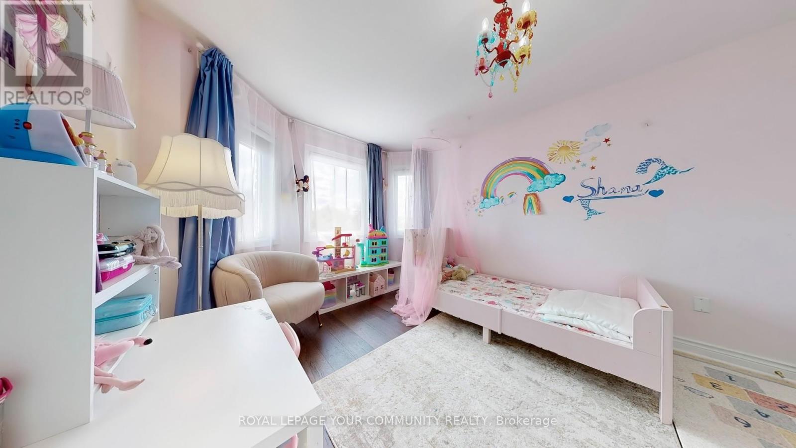 Photo 33 of 172 Humberland Drive, Richmond Hill ON