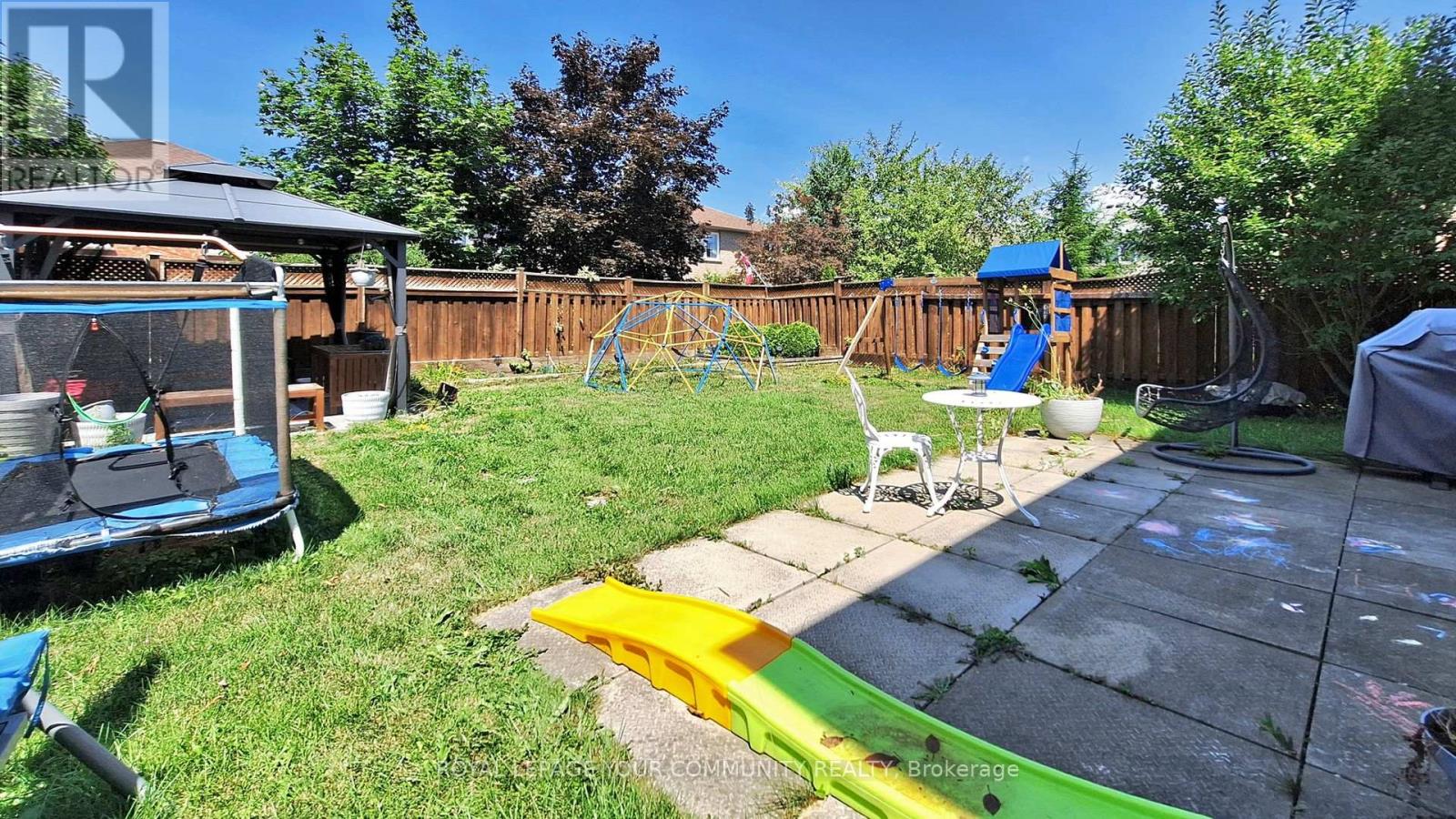 Photo 46 of 172 Humberland Drive, Richmond Hill ON