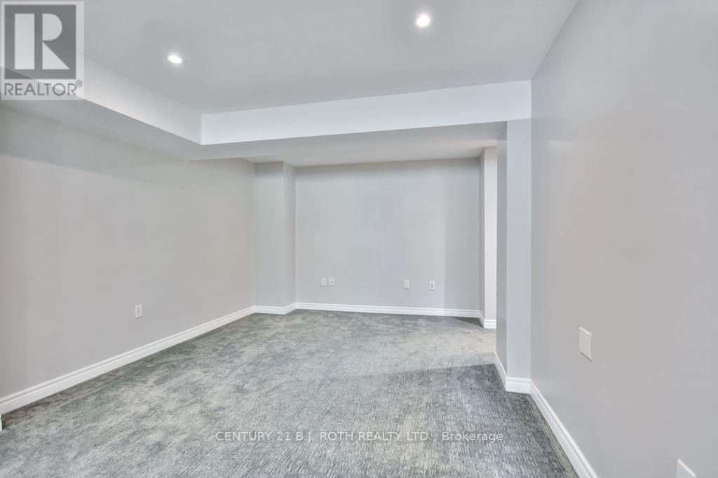 Photo 39 of 1 Golden Eagle Way, Barrie ON