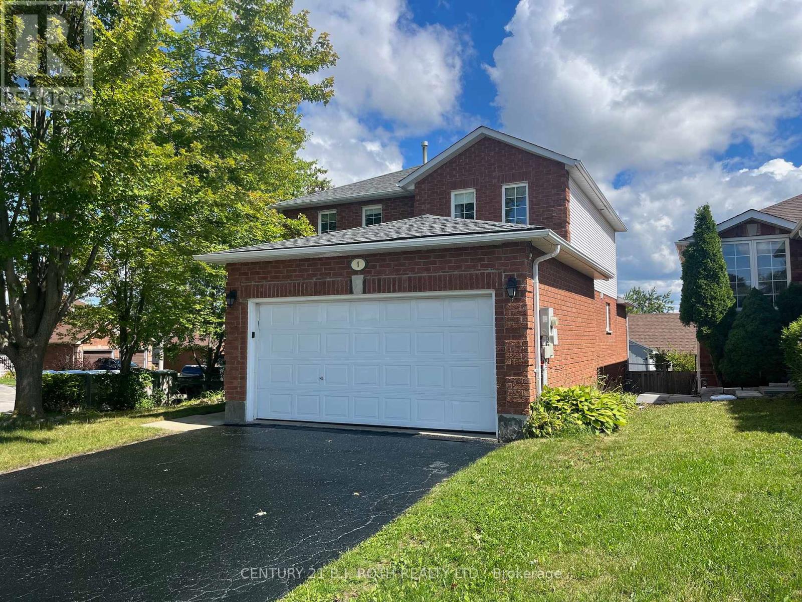 Photo 2 of 1 Golden Eagle Way, Barrie ON