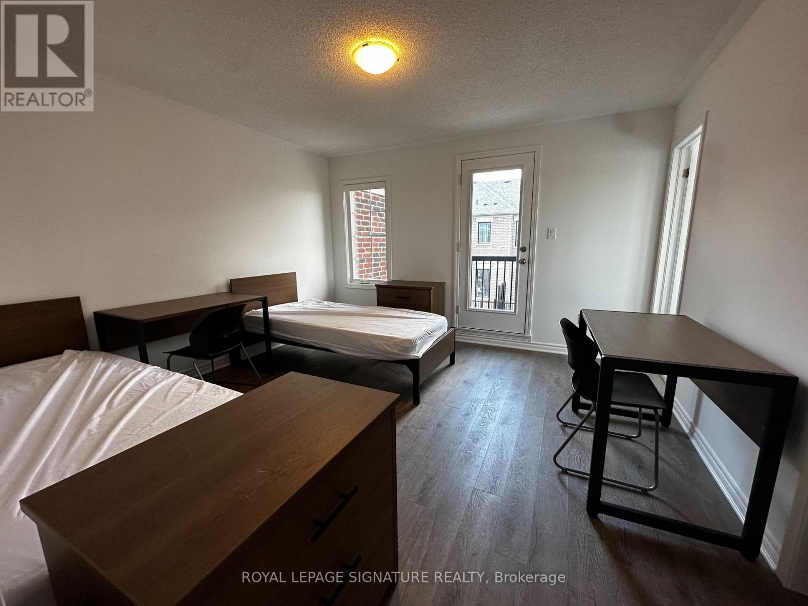 Photo 12 of 15 1259 Lily Crescent, Milton ON