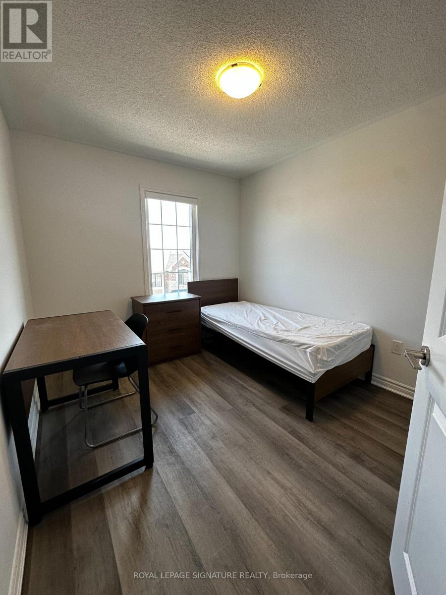 Photo 11 of 14 1259 Lily Crescent, Milton ON