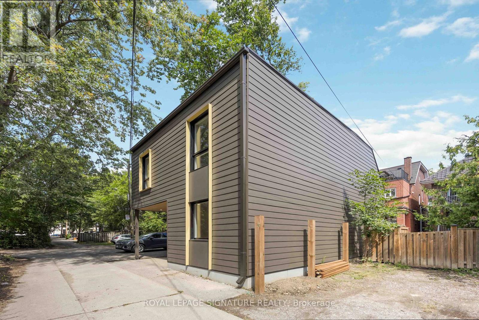 Photo 2 of Laneway 308 St George Street, Toronto ON