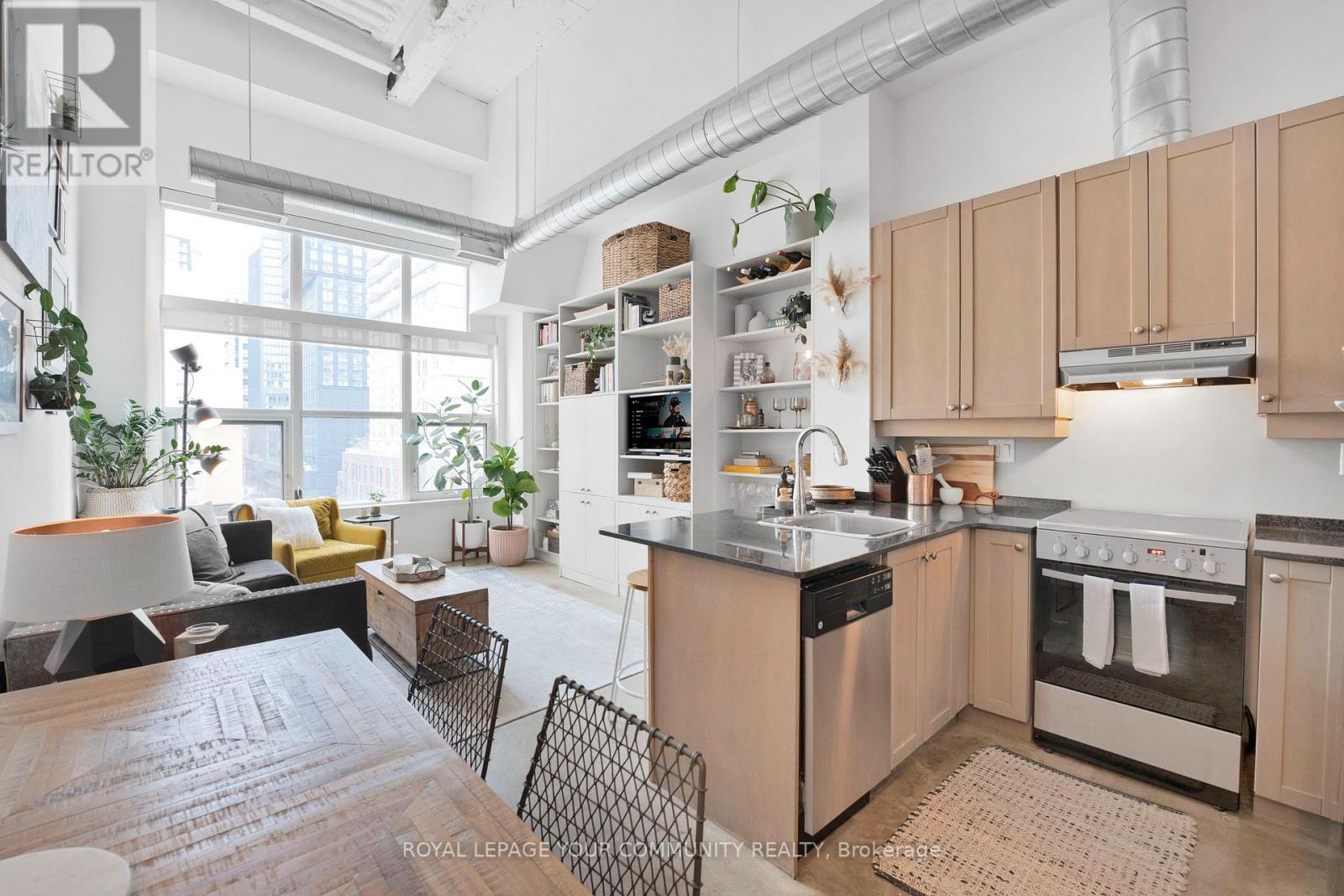 Photo 3 of 504 135 Dalhousie Street, Toronto ON