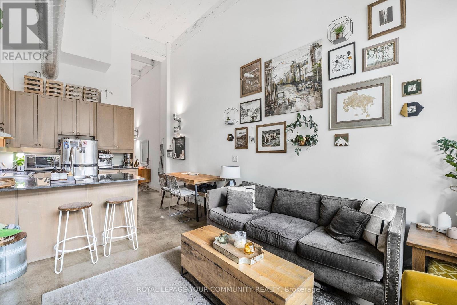Photo 4 of 504 135 Dalhousie Street, Toronto ON