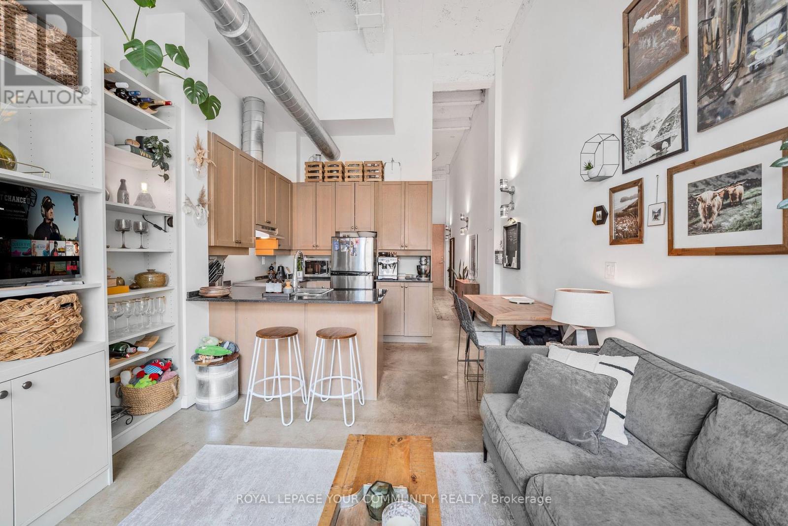 Photo 5 of 504 135 Dalhousie Street, Toronto ON