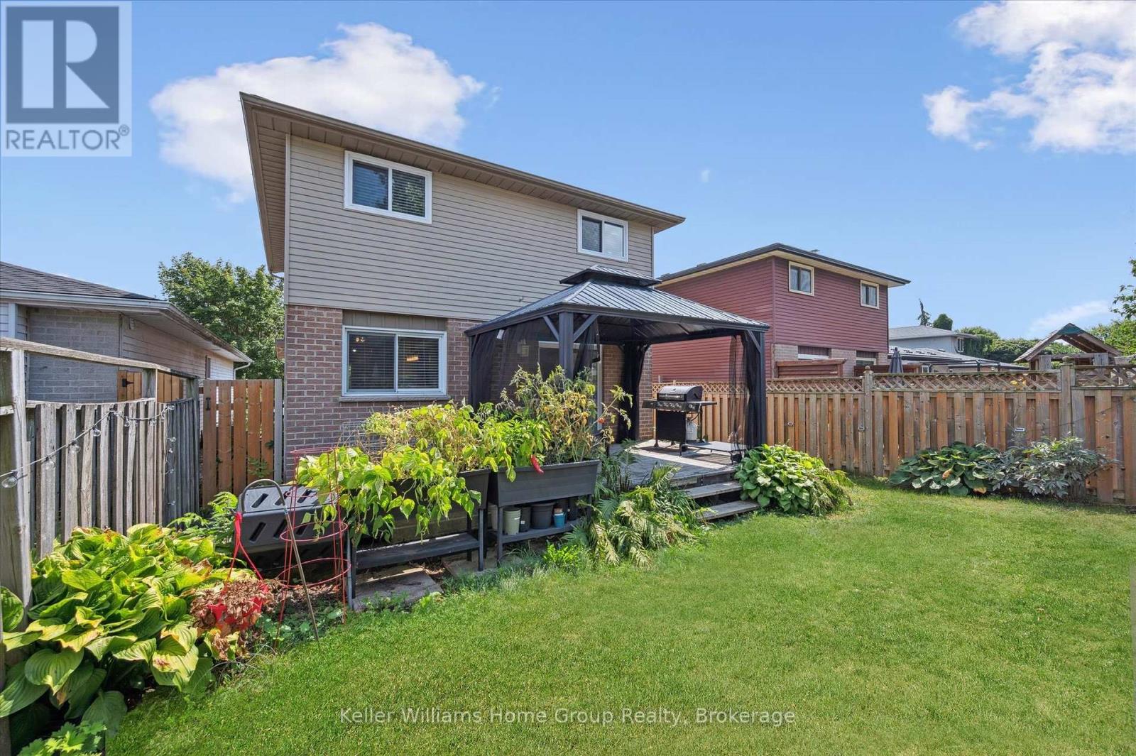 Photo 36 of 385 Strathallan Street, Centre Wellington ON