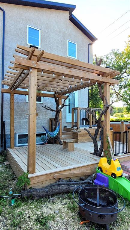 Photo 14 of 773 Carruthers Avenue, Winnipeg MB