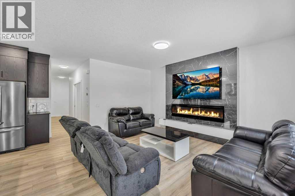 Photo 10 of 1098 Midtown Avenue Sw, Airdrie AB