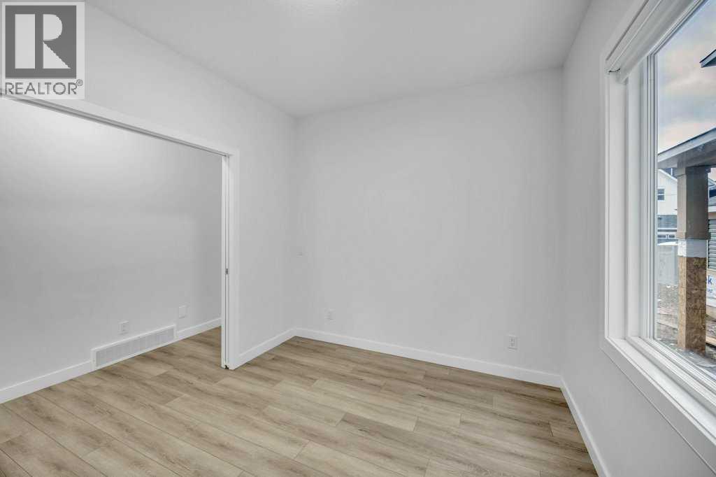 Photo 8 of 1098 Midtown Avenue Sw, Airdrie AB