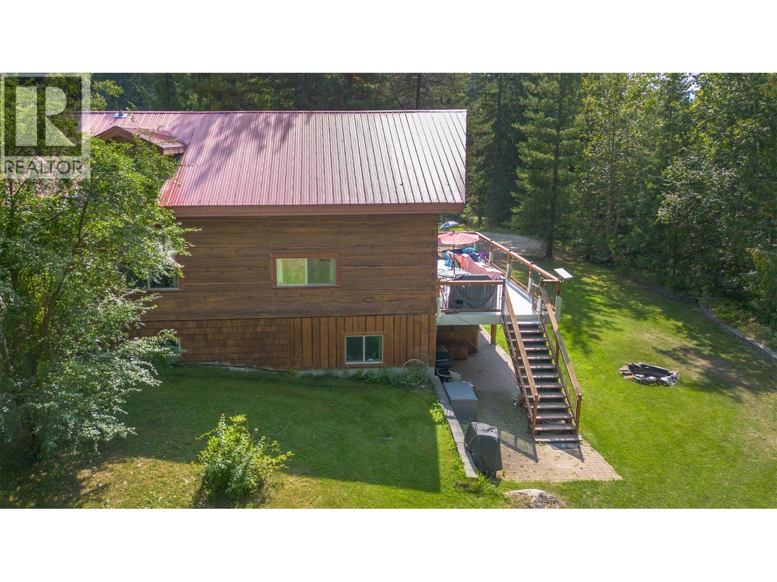  1834 Stepp Pit Road, Sicamous