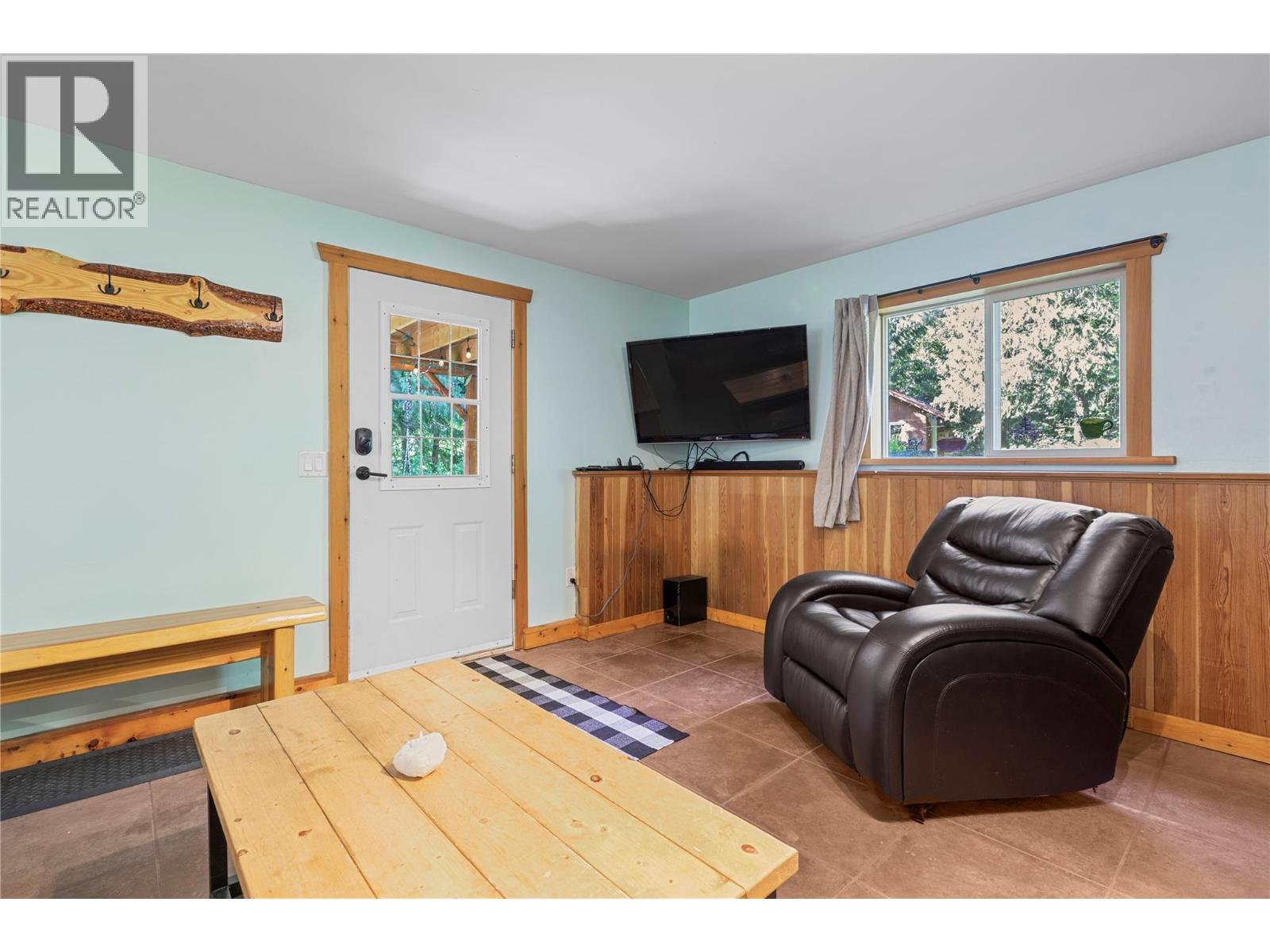  1834 Stepp Pit Road, Sicamous