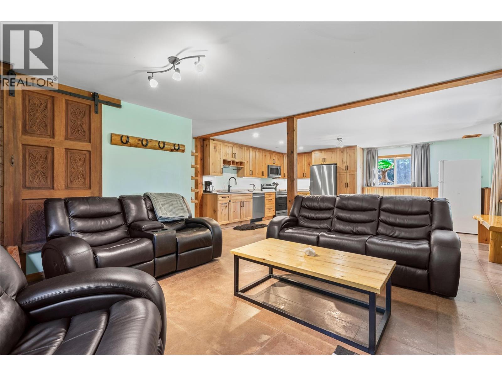  1834 Stepp Pit Road, Sicamous