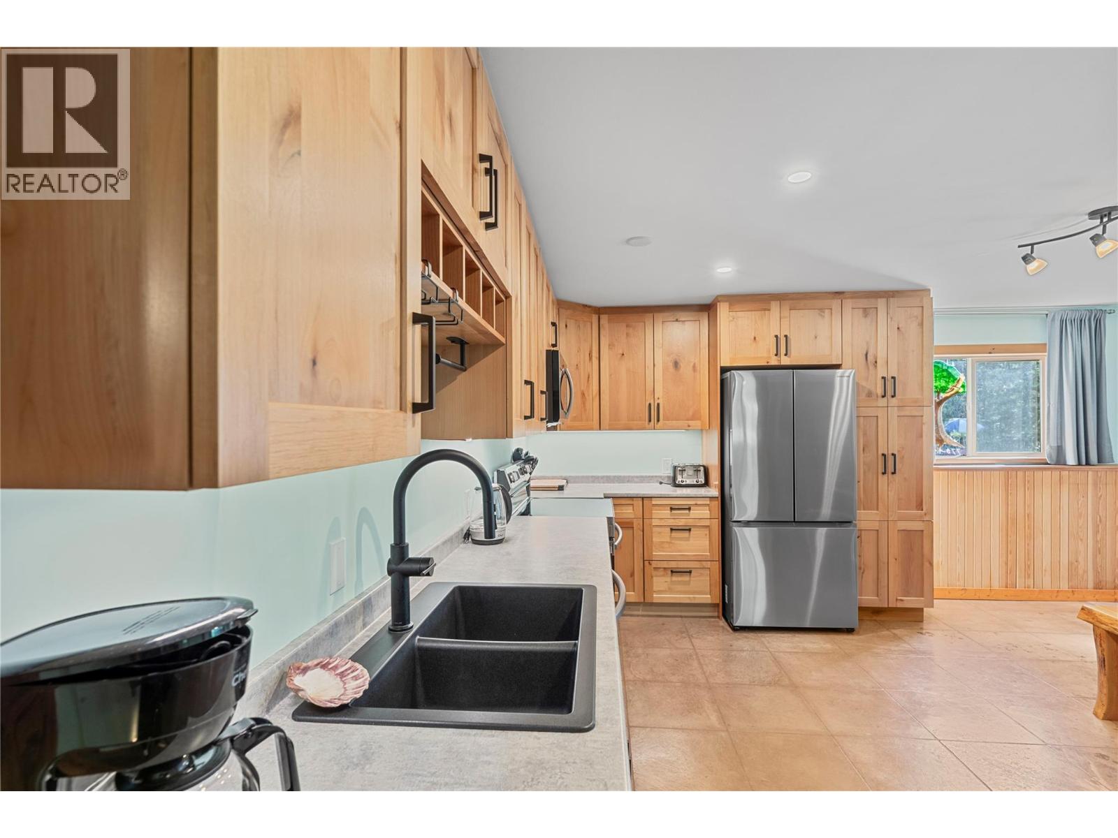  1834 Stepp Pit Road, Sicamous