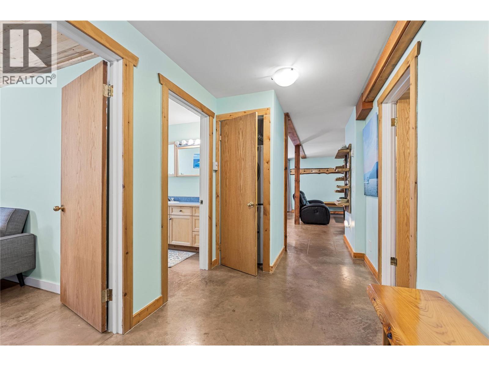  1834 Stepp Pit Road, Sicamous