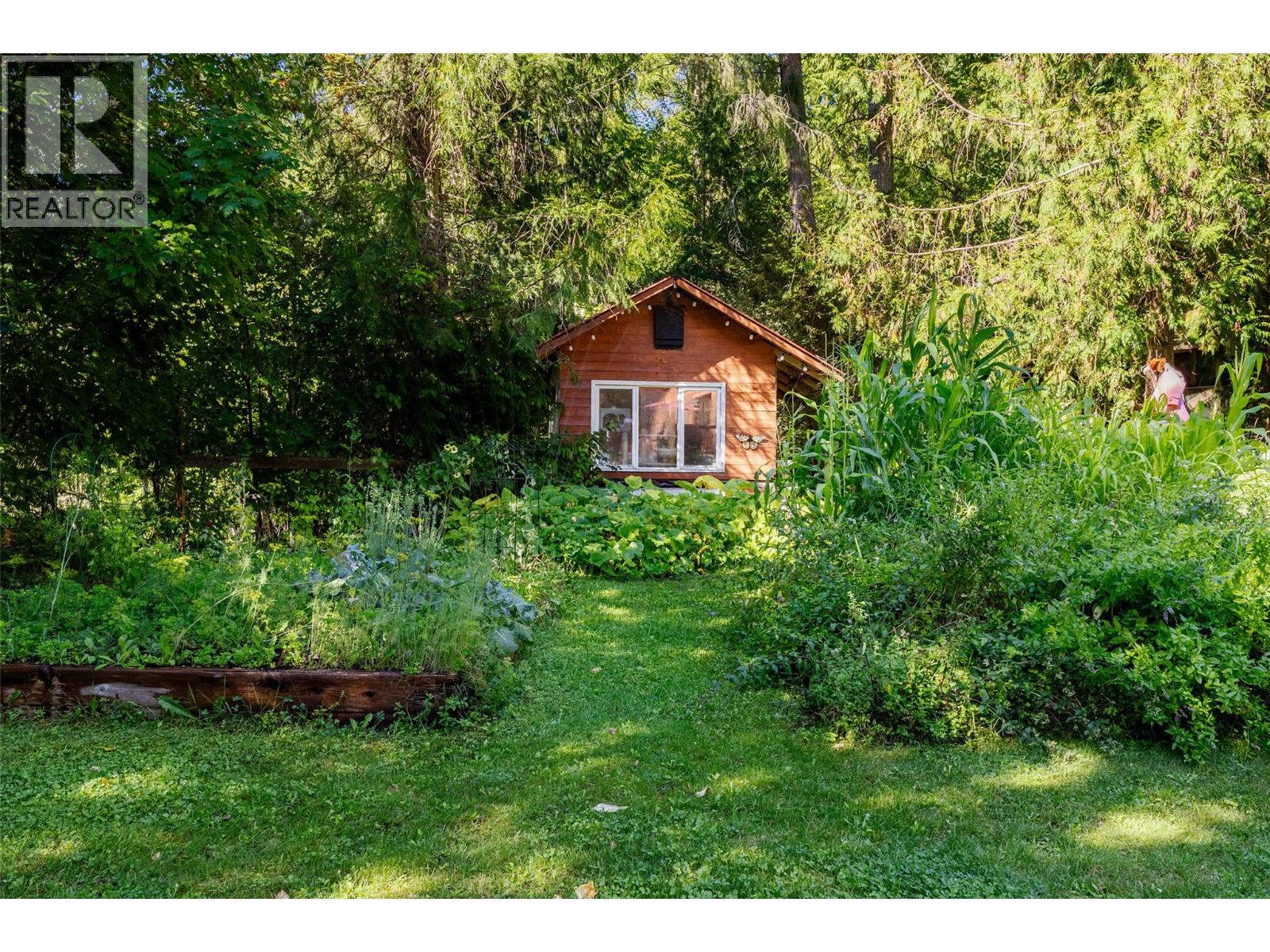  1834 Stepp Pit Road, Sicamous