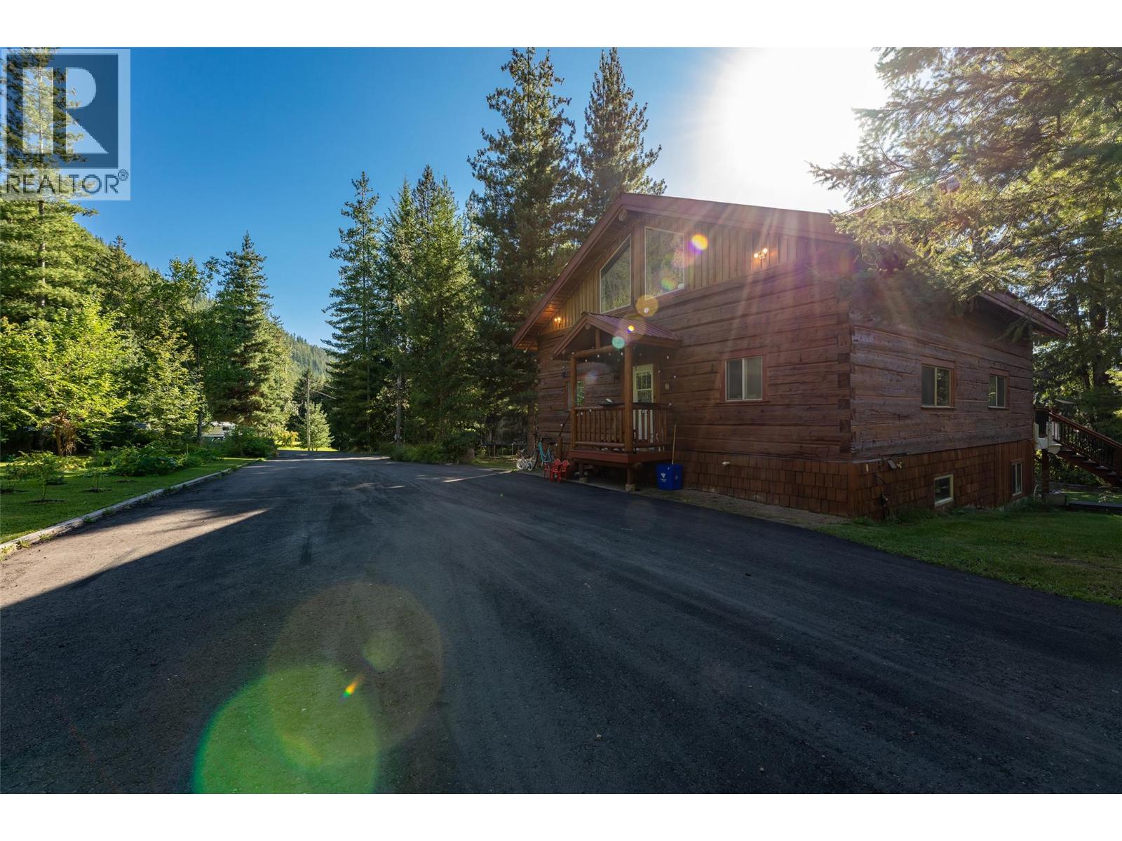  1834 Stepp Pit Road, Sicamous