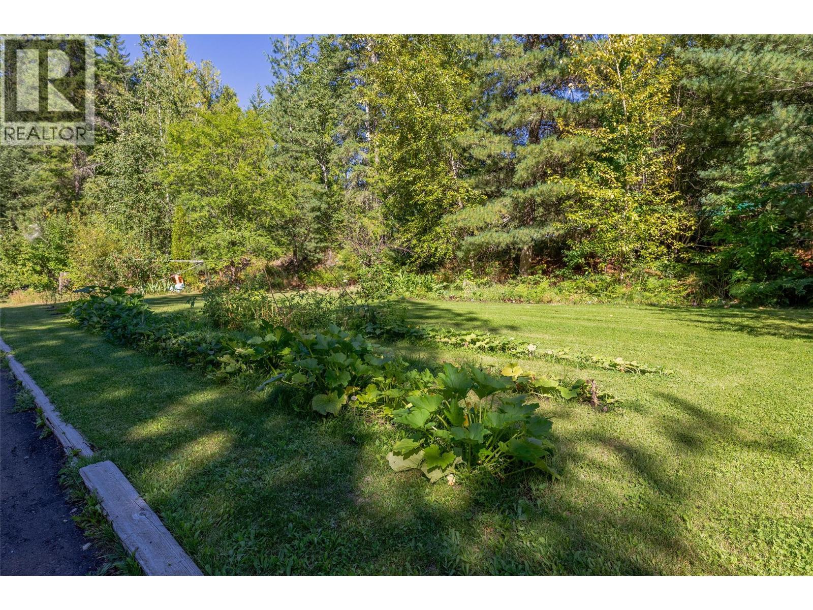  1834 Stepp Pit Road, Sicamous