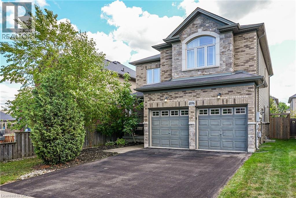 Photo 2 of 4896 Allan Court, Beamsville ON