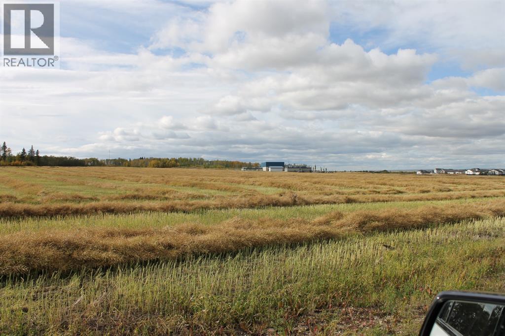 Photo 3 of 9300 101 Street, Sexsmith AB