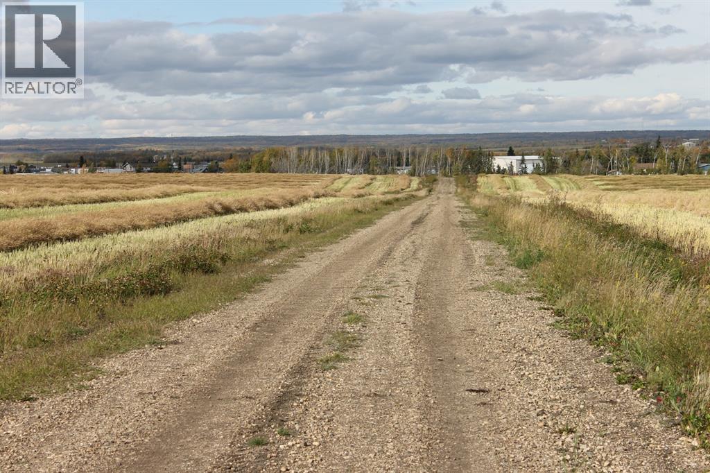 Photo 4 of 9300 101 Street, Sexsmith AB