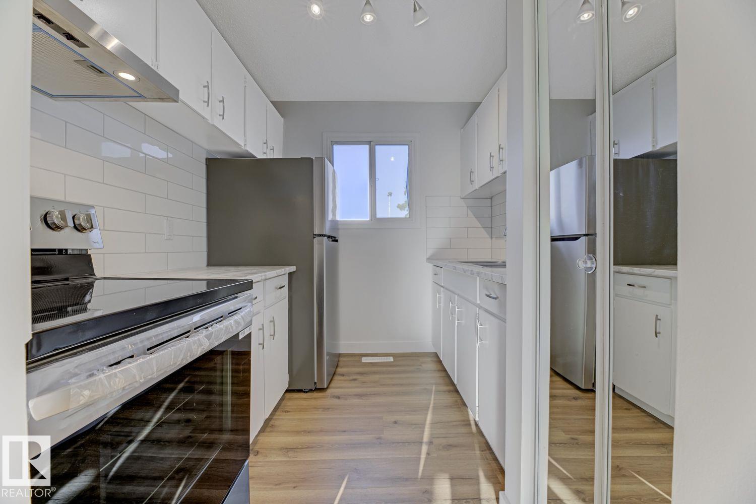 Photo 7 of 11514 139 Av Nw, Edmonton AB