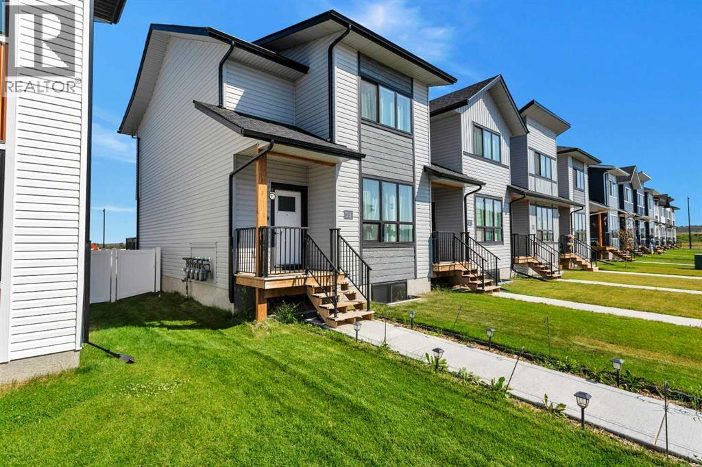 Photo 1 of 25 Inglis Crescent, Sylvan Lake AB