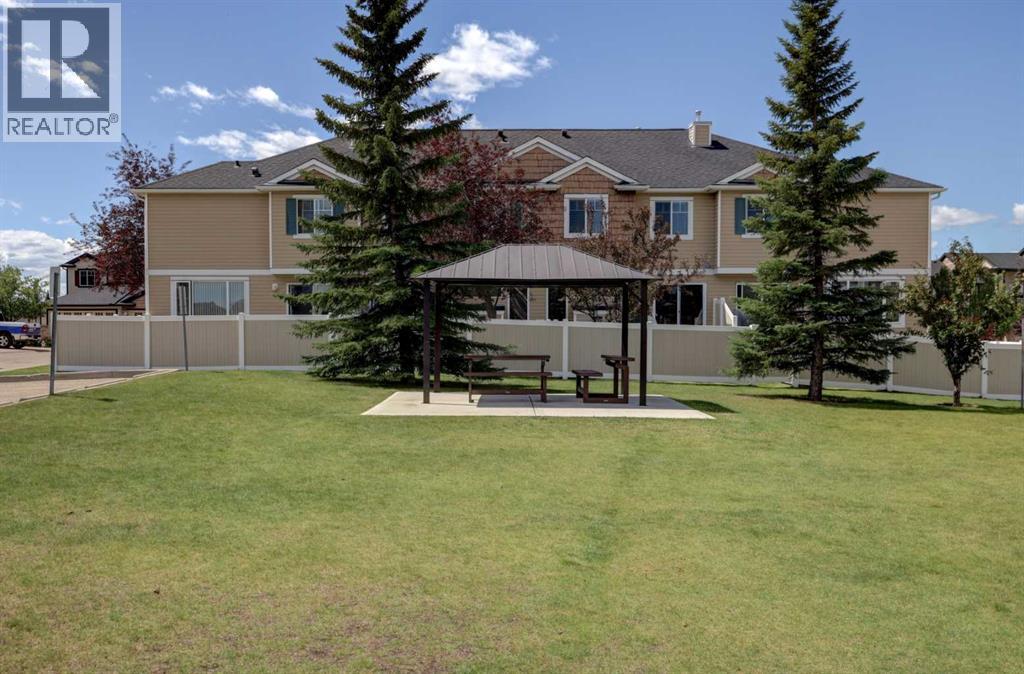 Single Family House for Sale in  Royal Birch Mount NW Royal Oak Calgary 