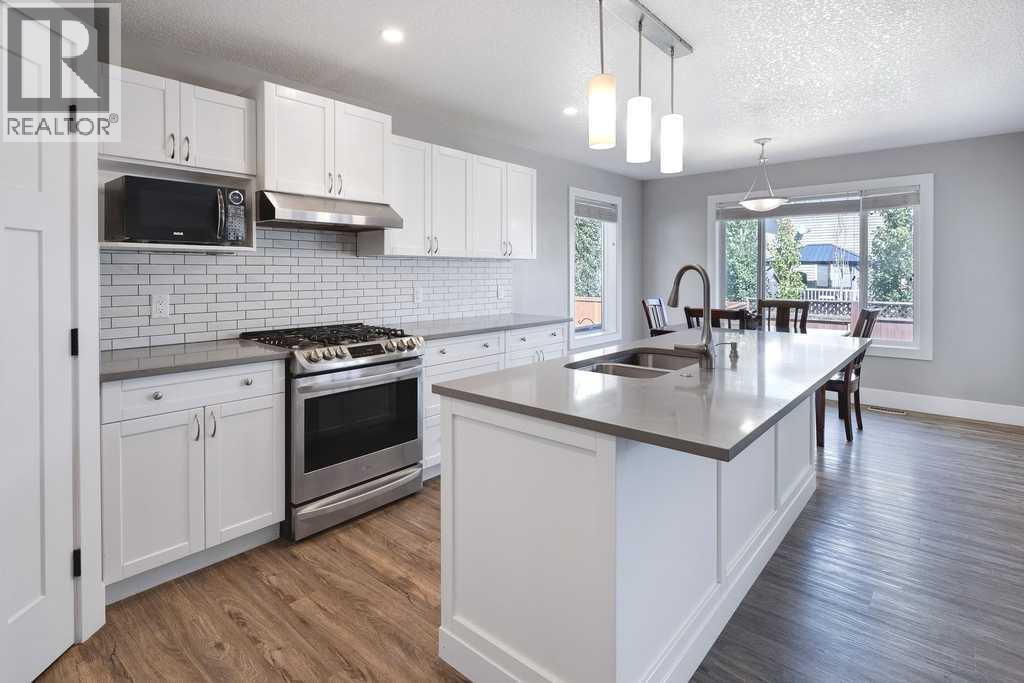 Photo 11 of 159 Royal Birkdale Crescent Nw, Calgary AB