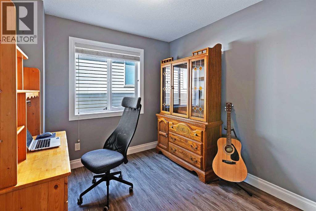 Photo 7 of 159 Royal Birkdale Crescent Nw, Calgary AB