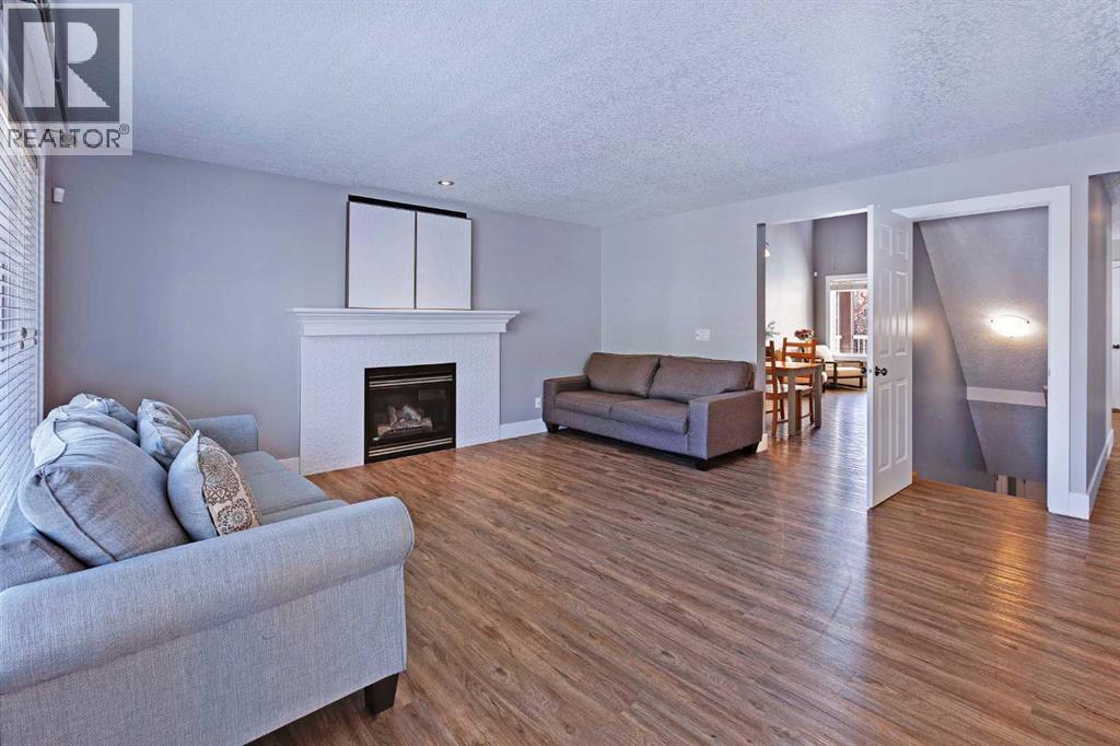 Photo 17 of 159 Royal Birkdale Crescent Nw, Calgary AB