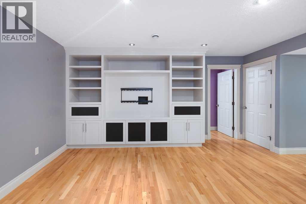 Photo 31 of 159 Royal Birkdale Crescent Nw, Calgary AB